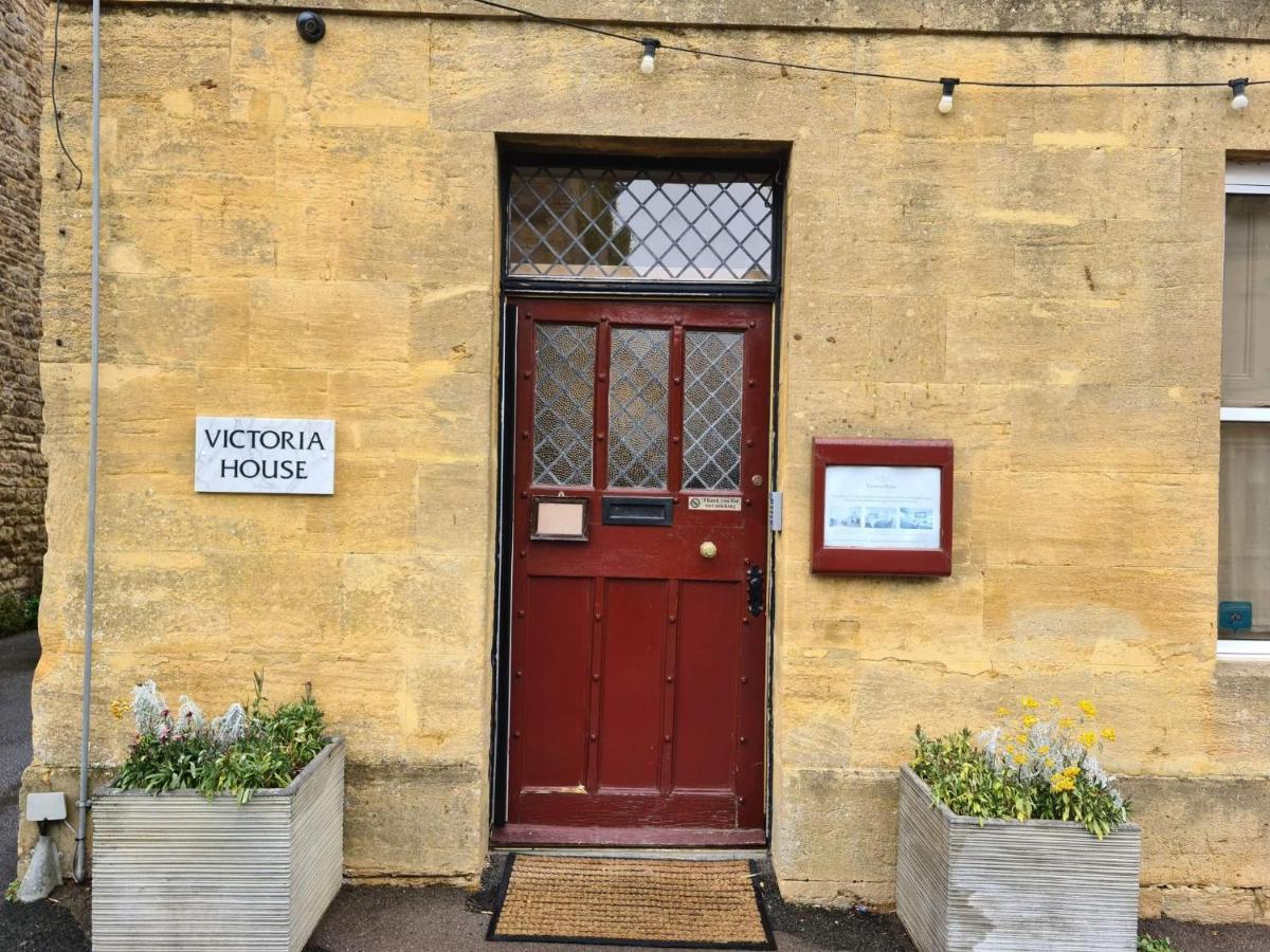 Victoria House Hotel Stow-on-the-Wold ภายนอก รูปภาพ